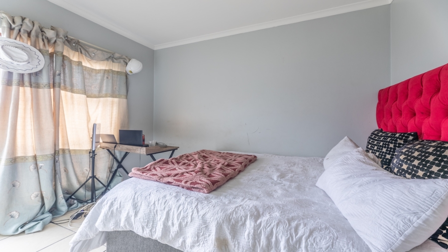 2 Bedroom Property for Sale in Parklands Western Cape